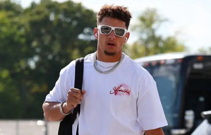Patrick Mahomes avanza en su recuperación y apunta a Semana 1