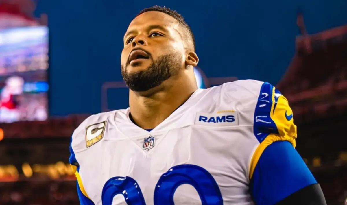 Aaron Donald aún no tiene asegurado jugar ante 49ers